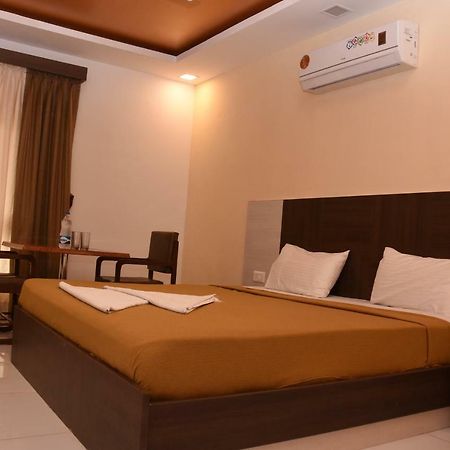 Park Beach Resort Chennai Exterior photo