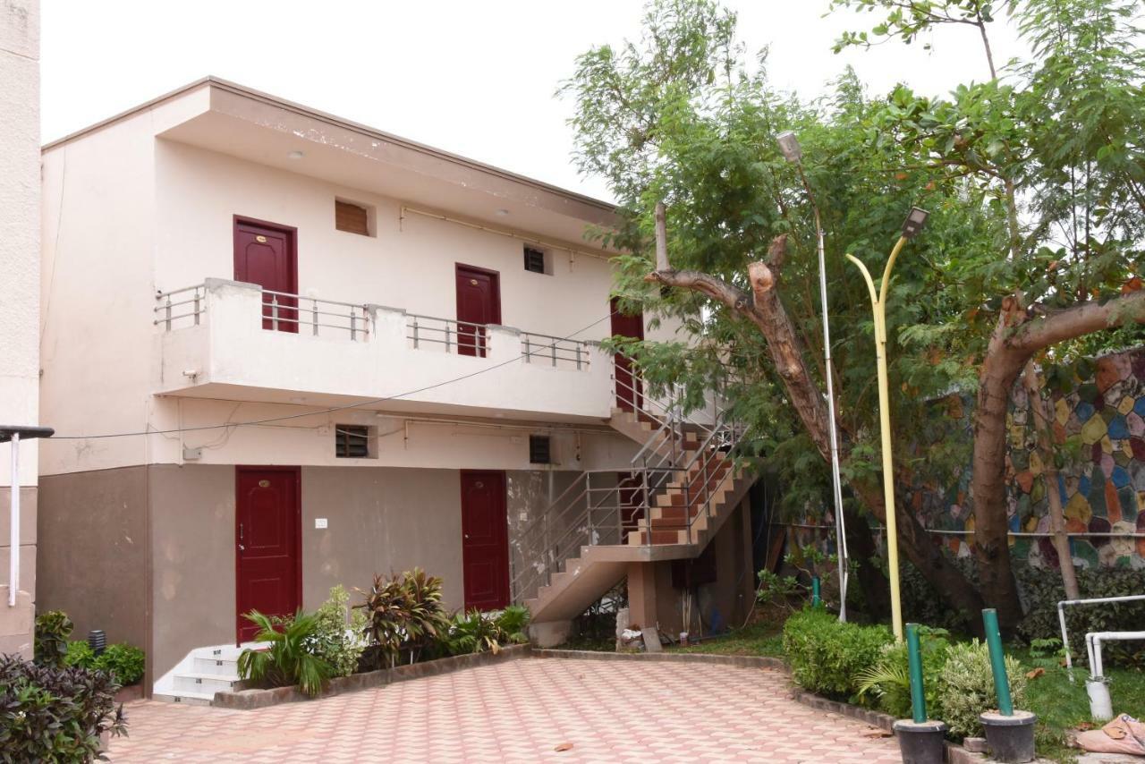 Park Beach Resort Chennai Exterior photo
