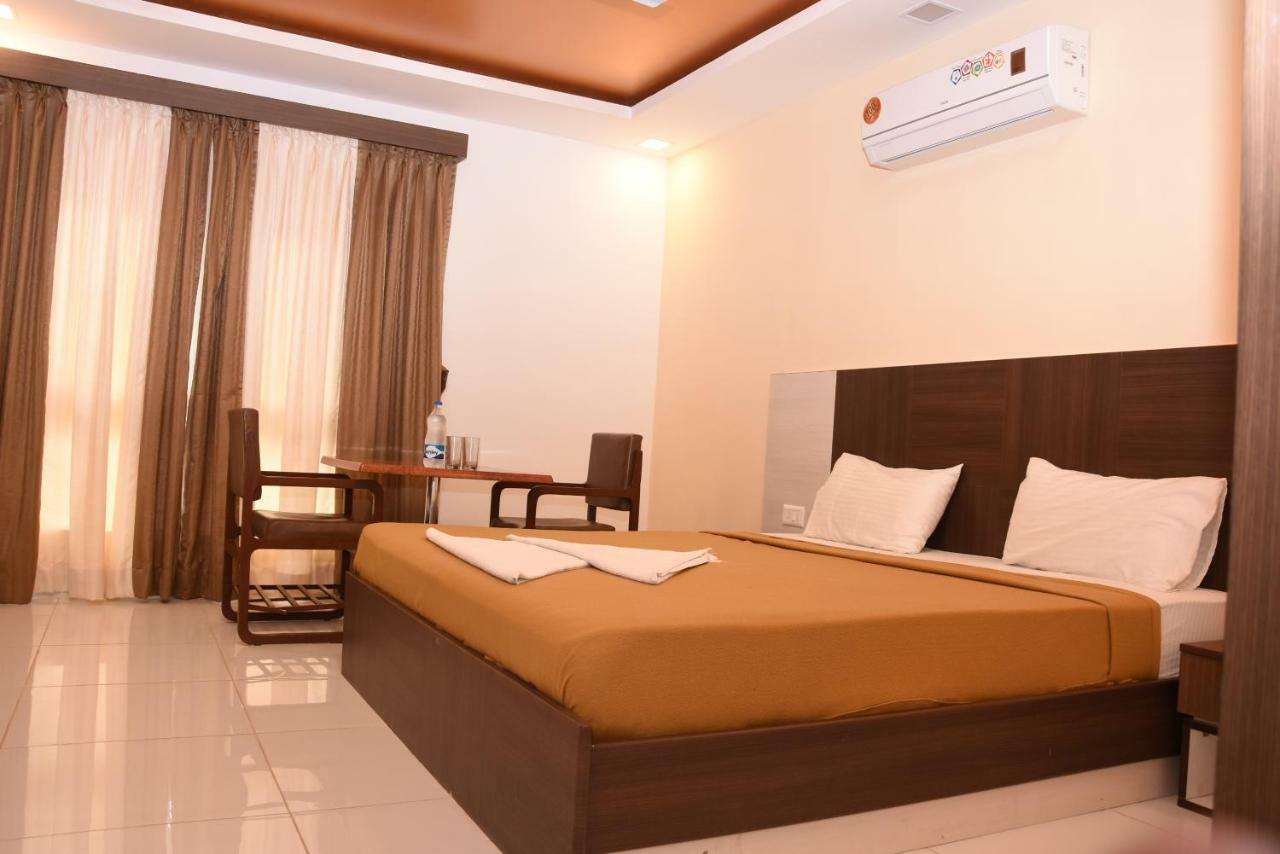 Park Beach Resort Chennai Exterior photo